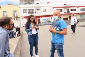 Concentración a las puertas de los juzgados de Telde por una ley antiokupas/TA.